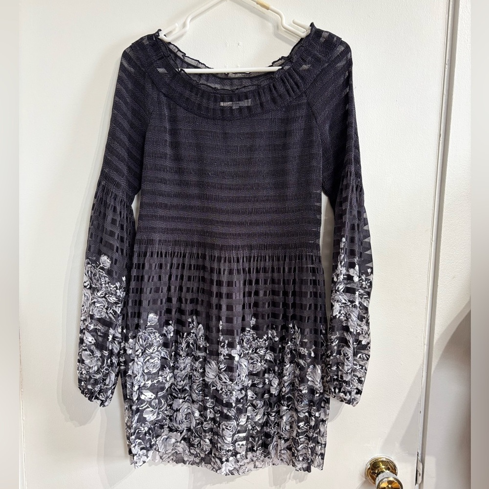 🎉4/30$🎉 Terra Nostra Off-Shoulder Smocked Dress – M 🌹